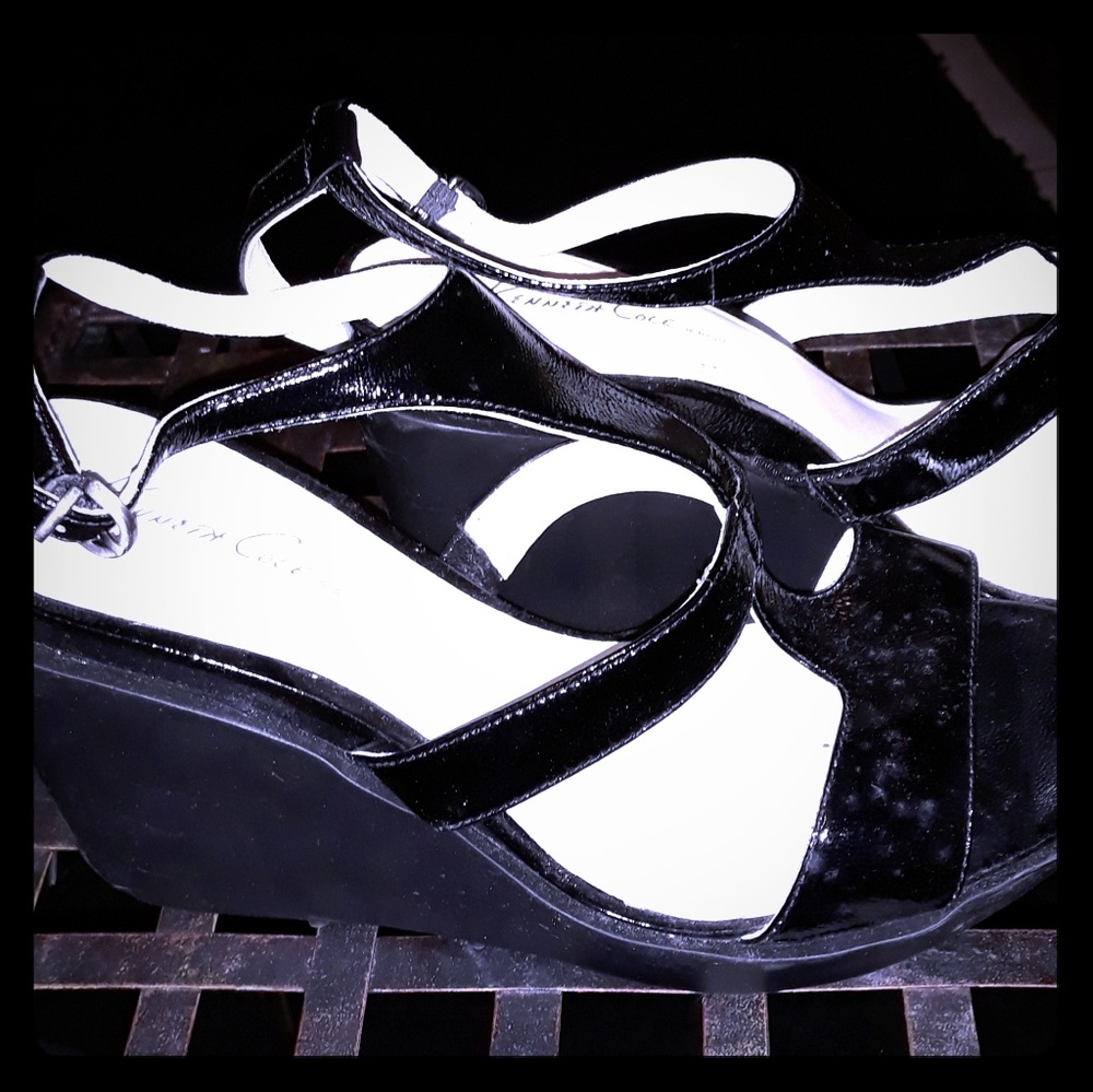 Kennth Cole Sandle Shoes